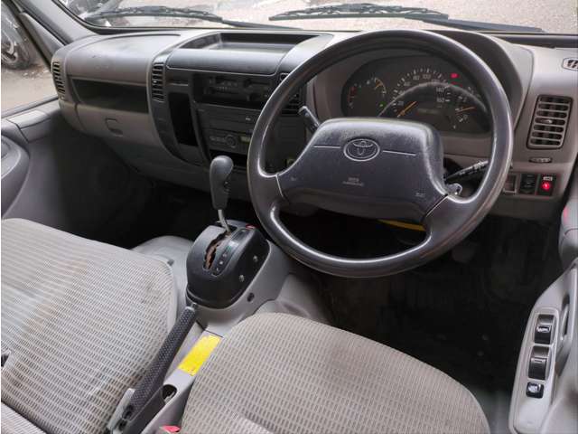 Toyota Toyoace 11