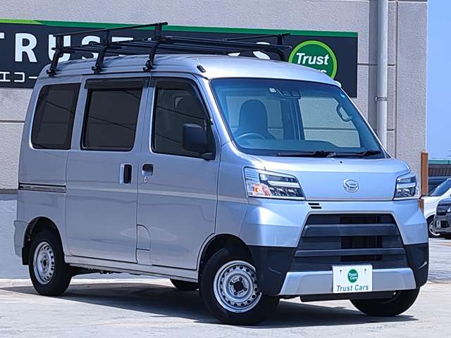 Daihatsu Hijet Cargo 12
