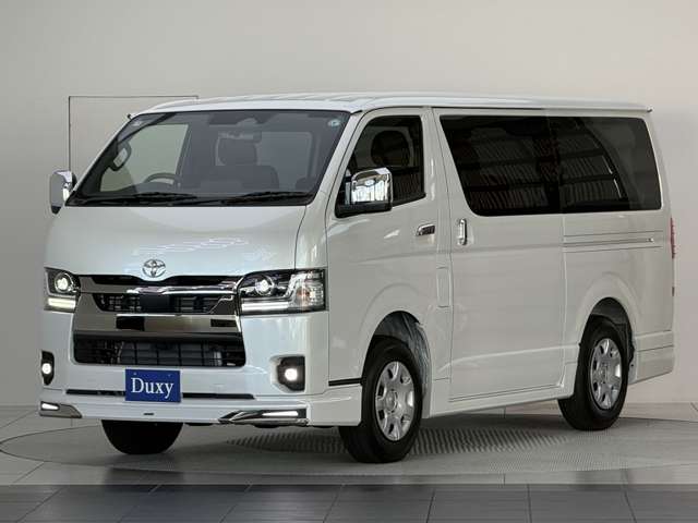 Toyota Hiace Van 12