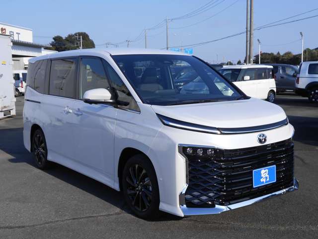 Toyota Voxy 6
