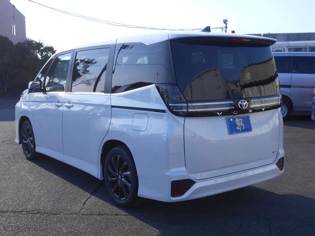 Toyota Voxy 7