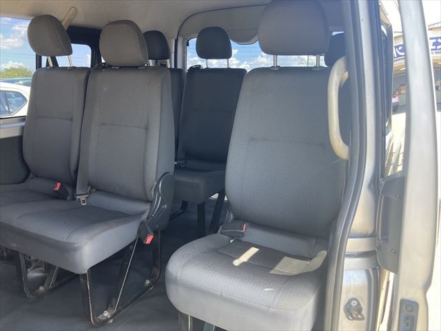 Toyota Hiace 11