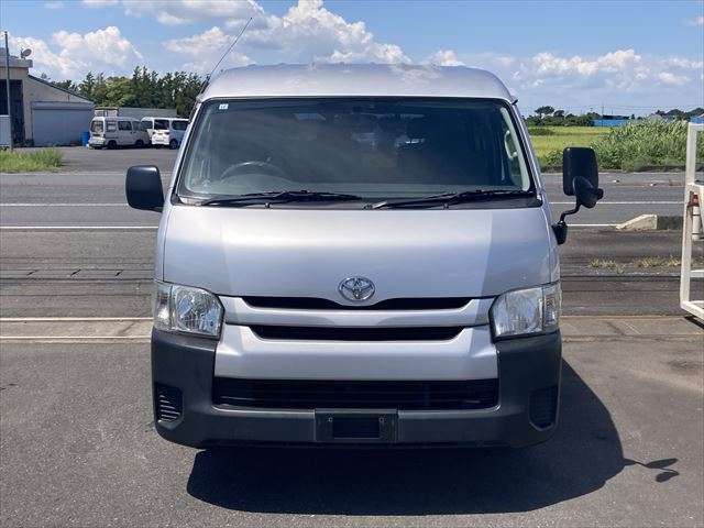 Toyota Hiace 3