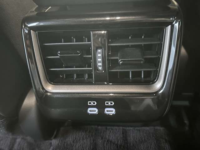 Toyota Crown Sport 11
