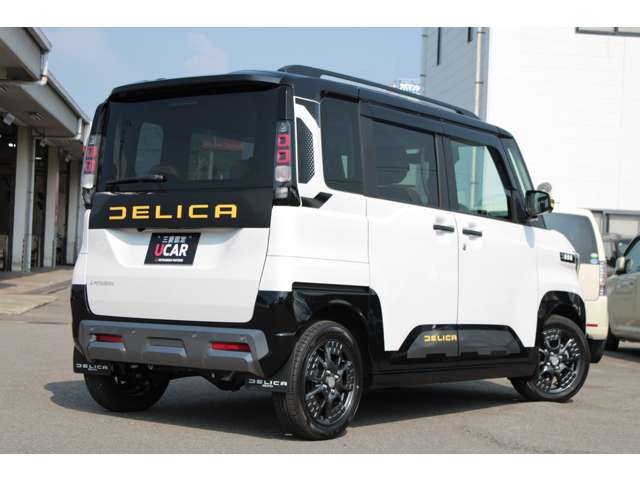 Mitsubishi Delica Mini 2