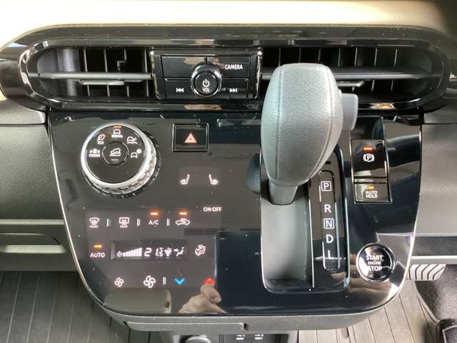 Mitsubishi Delica Mini 11