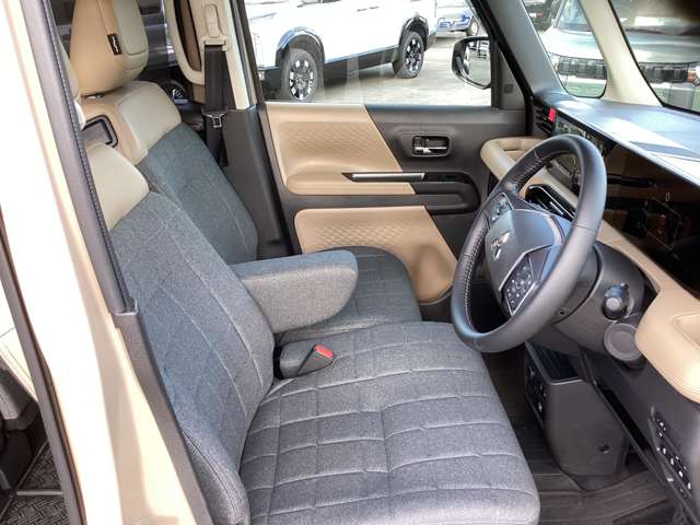 Mitsubishi Delica Mini 6