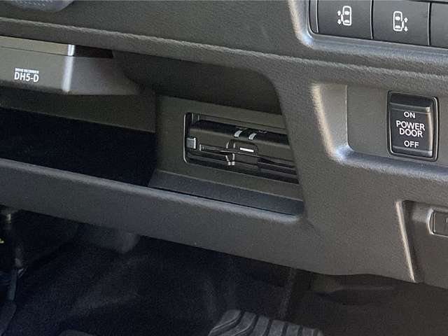 Mitsubishi Delica Mini 12