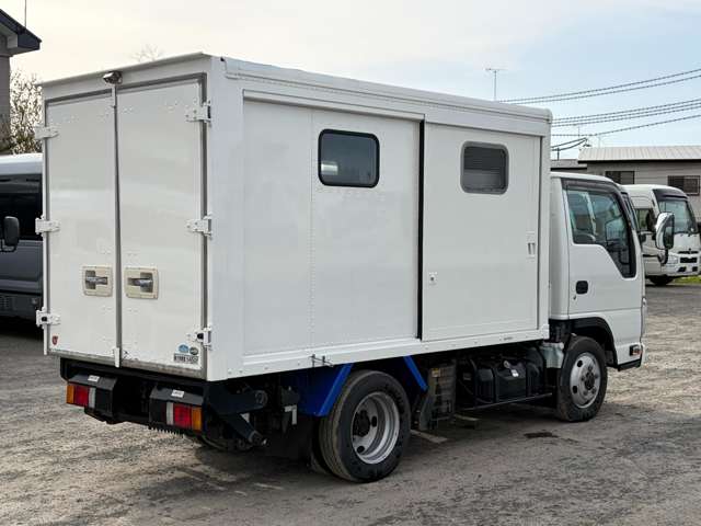 Isuzu Elf 5