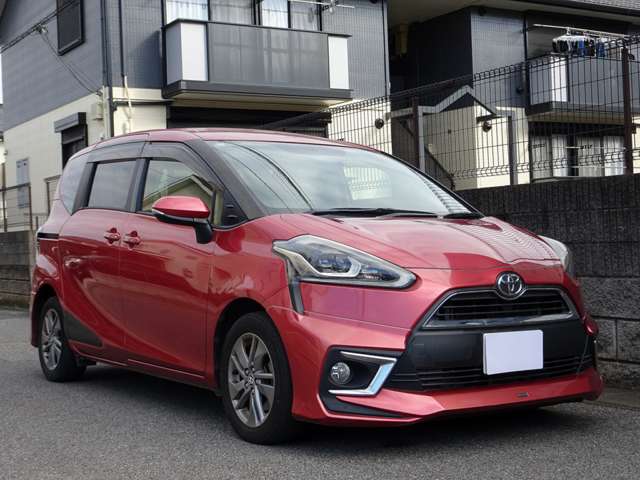 Toyota Sienta 5