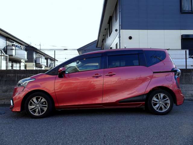 Toyota Sienta 10