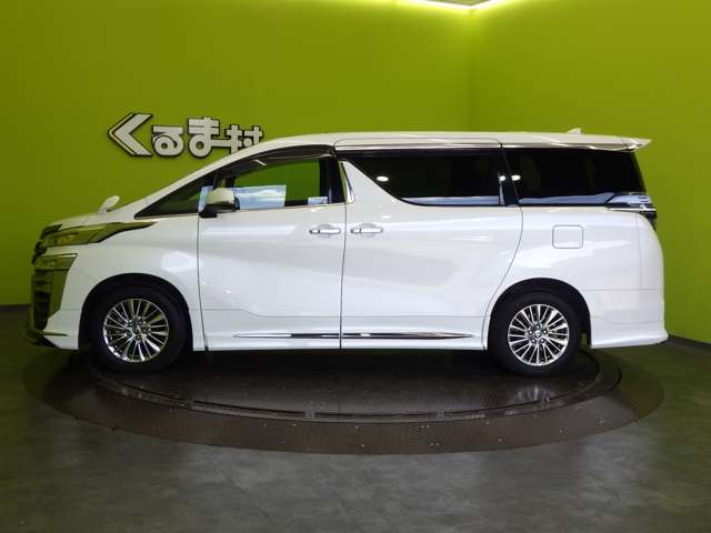 Toyota Vellfire 6