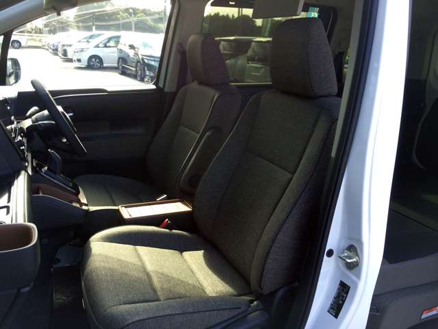Toyota Sienta 10