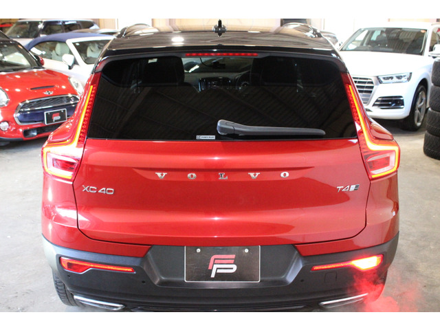Volvo XC40 8