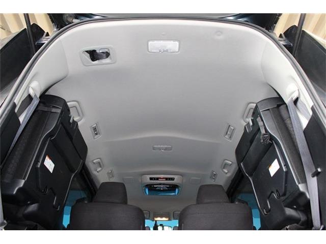 Toyota Voxy 10