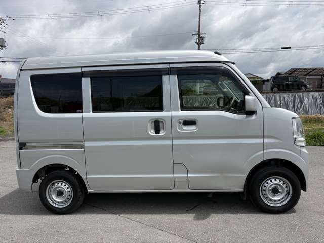 Nissan NV100 Clipper 11