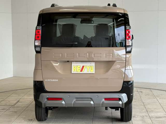 Mitsubishi Delica Mini 9