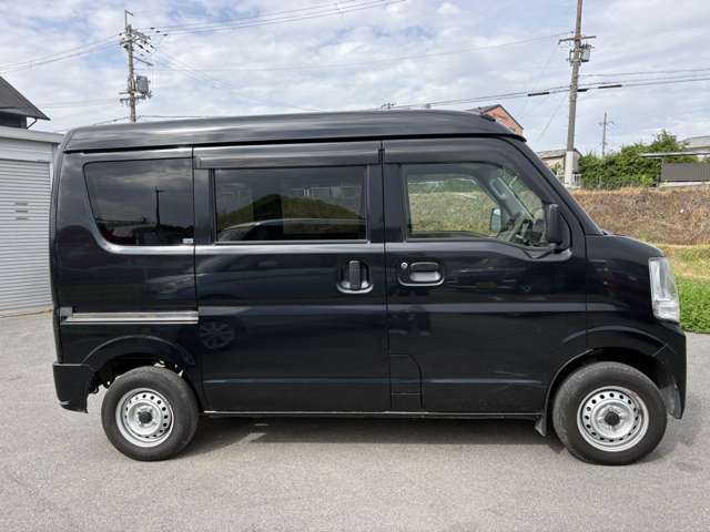 Nissan NV100 Clipper 11