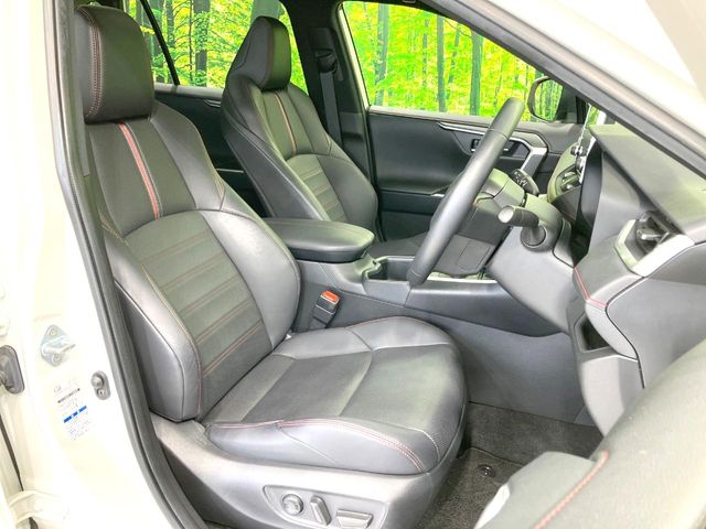 Toyota RAV4 PHV 10