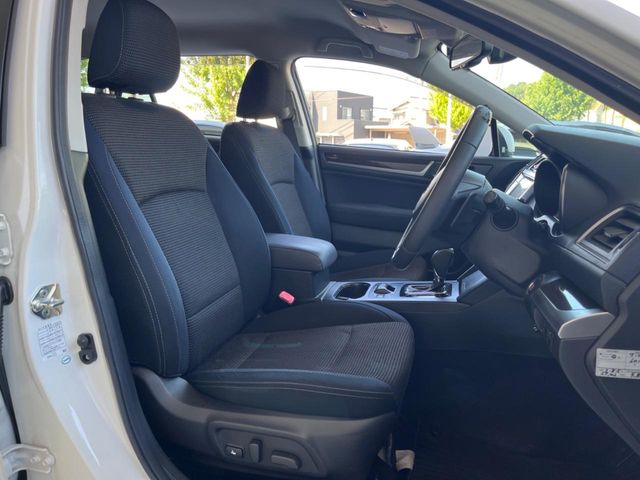 Subaru Legacy Outback 12