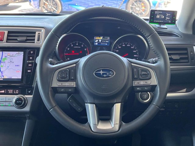 Subaru Legacy Outback 10