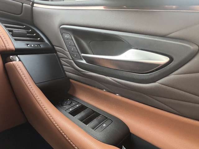 Toyota Vellfire 12
