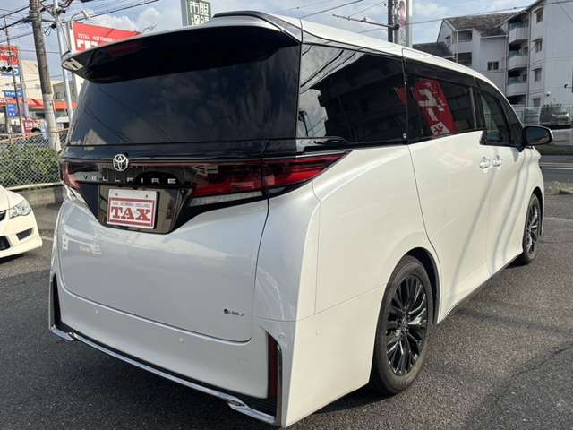 Toyota Vellfire 2