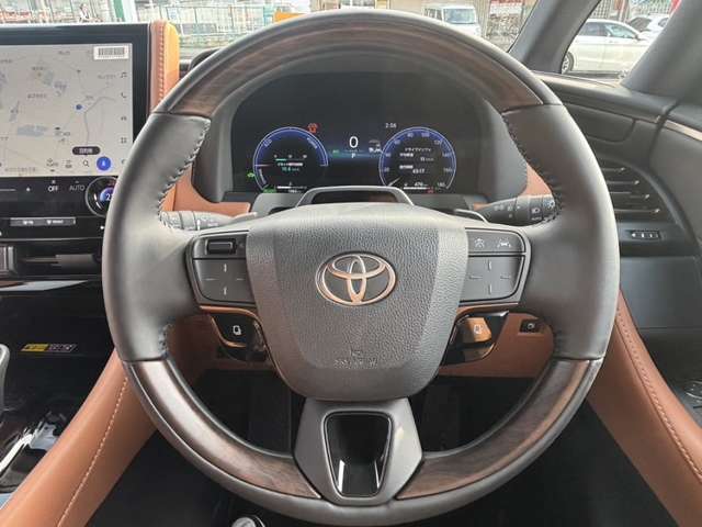 Toyota Vellfire 4