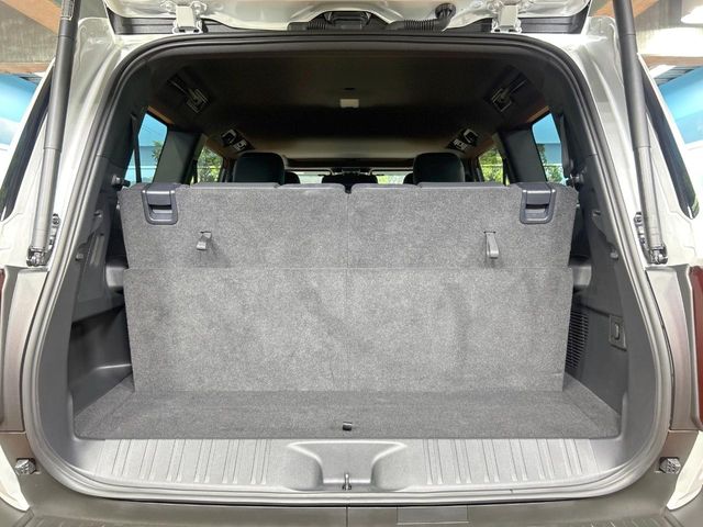 Toyota Land Cruiser 250 11