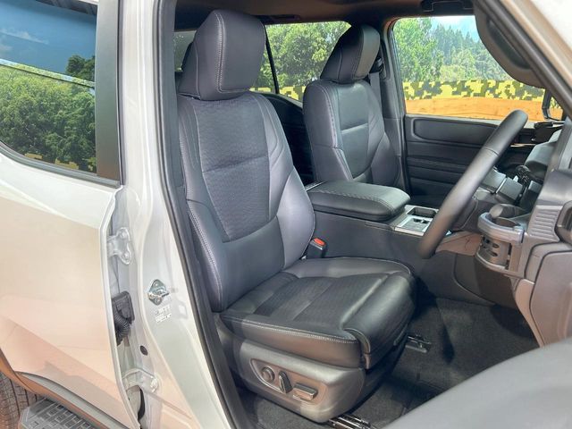 Toyota Land Cruiser 250 8