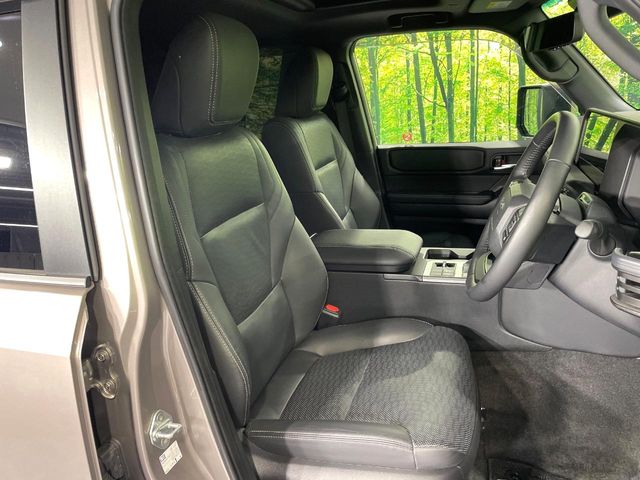 Toyota Land Cruiser 250 8