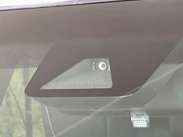 Toyota Harrier 3