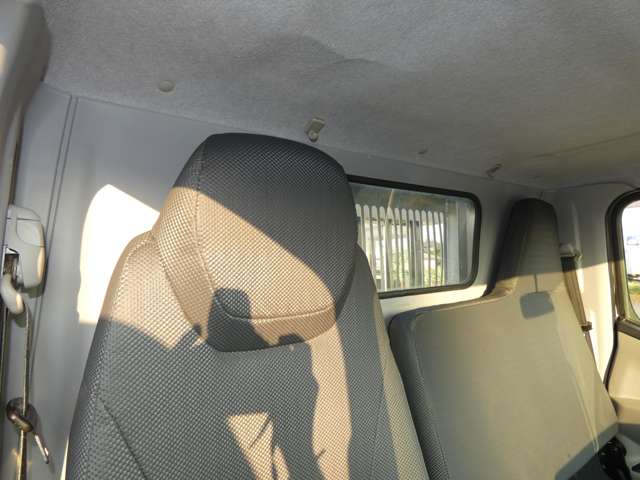 Mitsubishi Fuso Canter 13