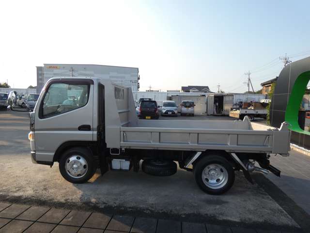 Mitsubishi Fuso Canter 9