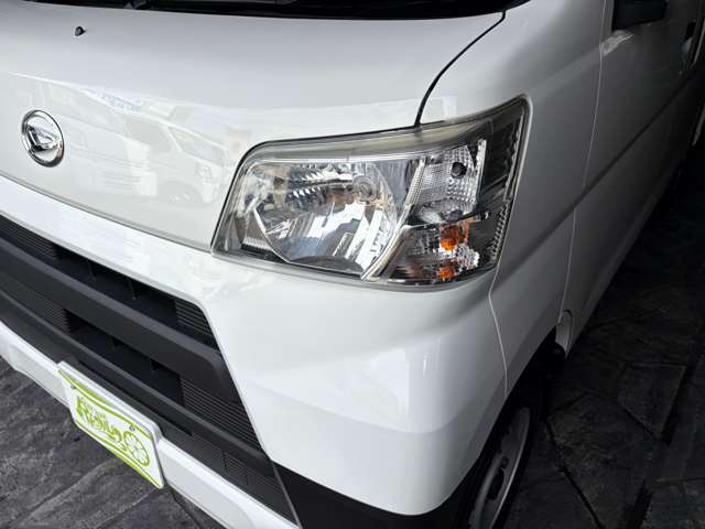 Daihatsu Hijet Cargo 8