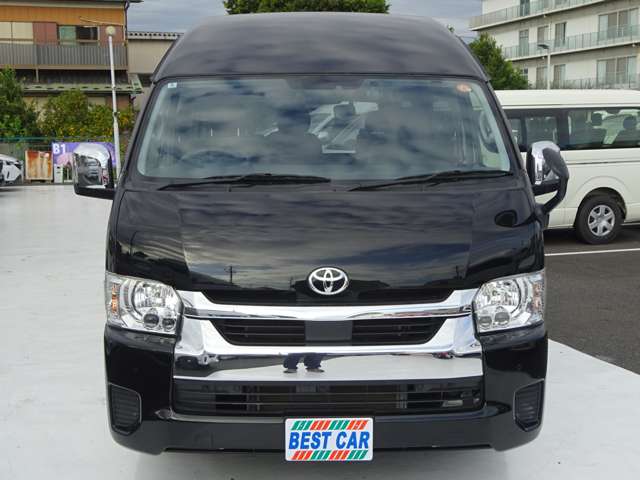 Toyota Hiace 5