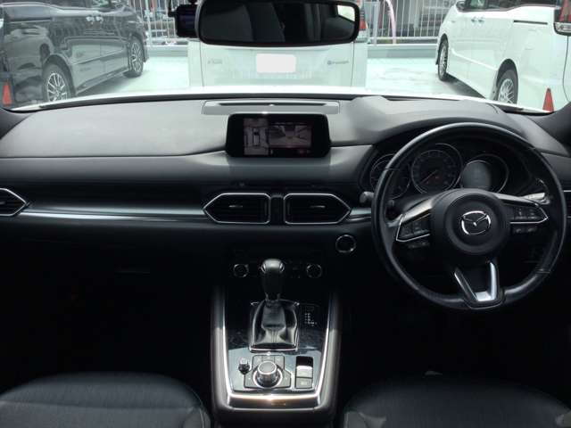 Mazda CX-8 10