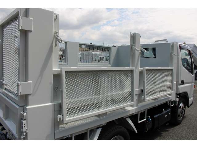 Mitsubishi Fuso Canter 12
