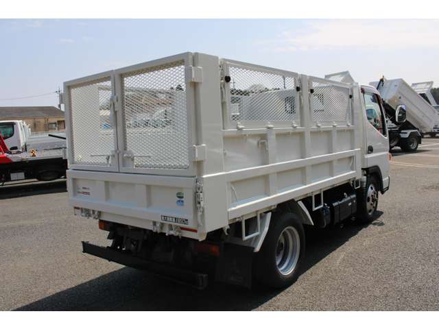 Mitsubishi Fuso Canter 4