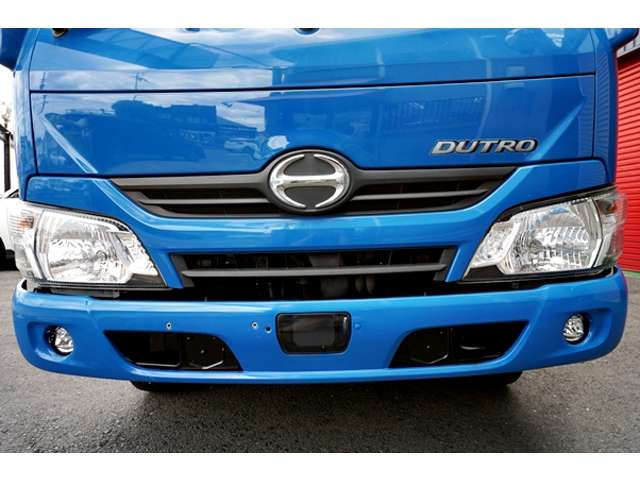Hino Dutro 3