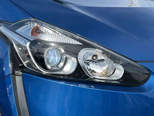 Toyota Sienta 12