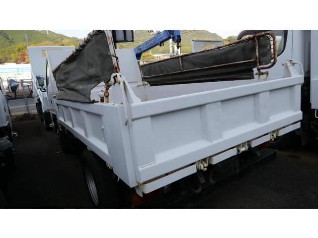 Isuzu Elf 8