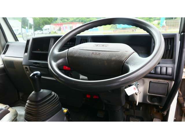 Isuzu Elf 10