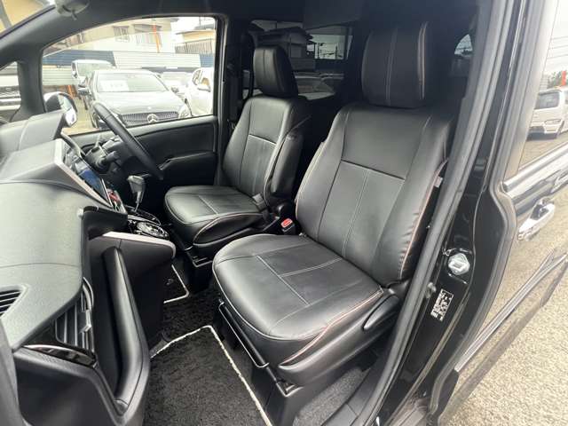 Toyota Voxy 9