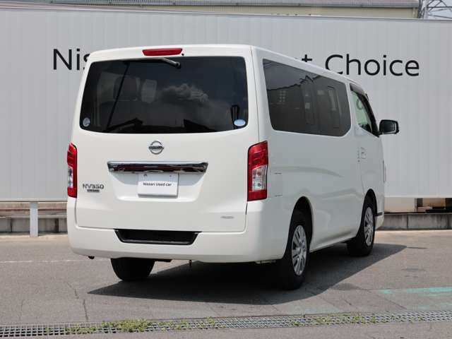 Nissan NV350 Caravan Wagon 2