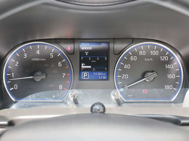 Nissan NV350 Caravan Wagon 8