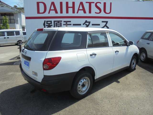 Nissan AD 12