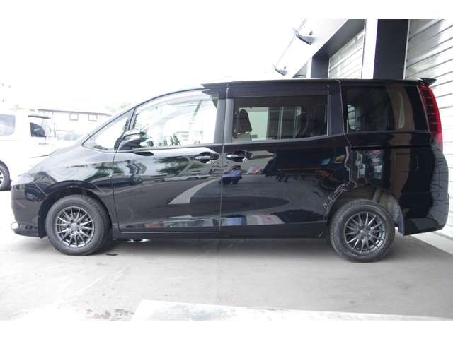Toyota Noah 9