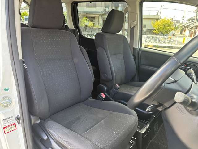 Toyota Voxy 5