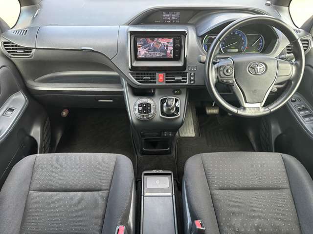 Toyota Voxy 7